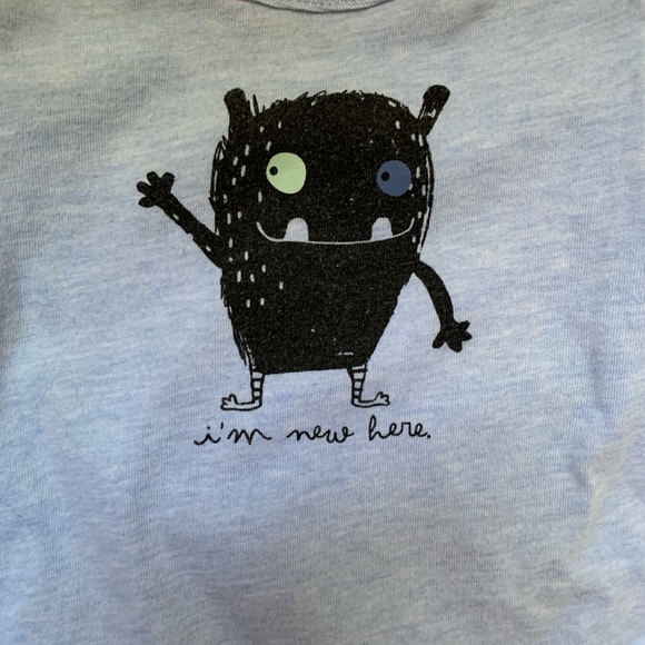 First Impressions 3-6 month heather blue I’m new here onesie - Picture 4 of 4
